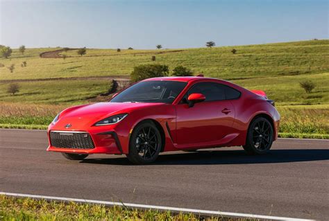 2022 Toyota GR 86: Entry-Level Sports Car Gets a Bit More Grrr | Cars.com