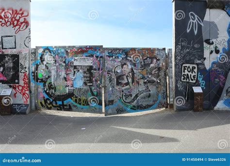 Berlin Wall Murals editorial stock image. Image of located - 91450494