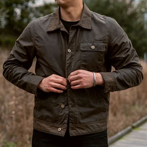 Men's Waxed Canvas Field Jacket in Dark Olive - Thursday