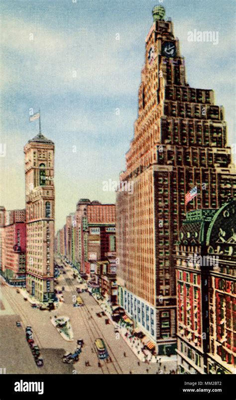 Times Square & Paramount Building. New York City. 1940 Stock Photo - Alamy