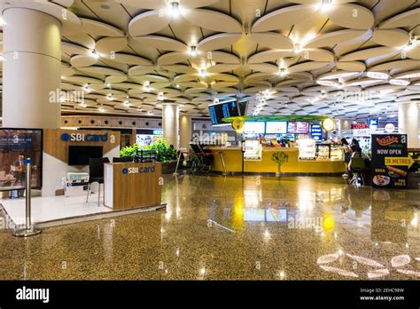 Mumbai airport hi-res stock photography and images - Alamy