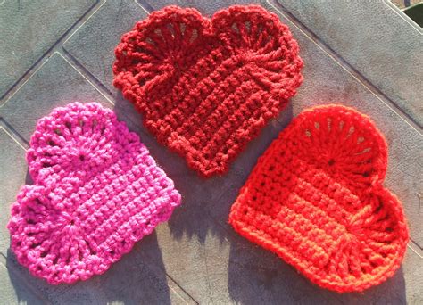 Pins and Needles: Easy Crochet Hearts