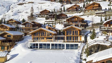 Switzerland: Luxury in the Form of Ski Chalets - 78578