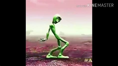 Funny dance green alien - YouTube