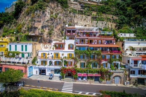 The 9 Best Amalfi Coast Hotels for a Luxury Vacation