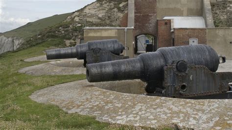 Needles Old and New Battery | History | National Trust