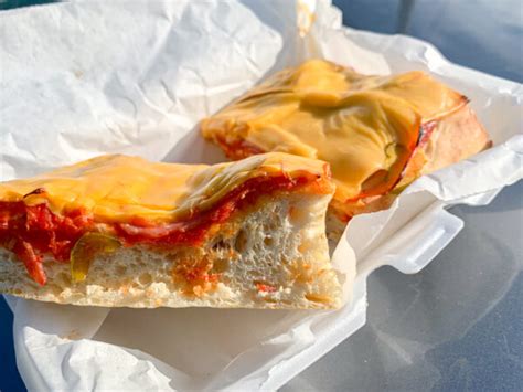 Altoona-Style Pizza: One of PA's Most Interesting Culinary Delicacies ...