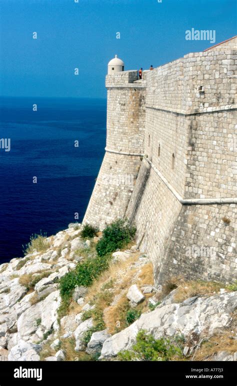 Dubrovnik old town walls Stock Photo - Alamy