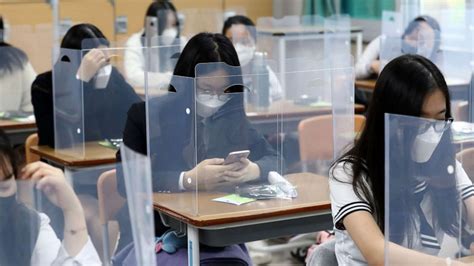 South Korea's COVID precautions as students head back to school offers ...