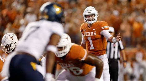 Texas Quarterback Reportedly Entering Transfer Portal