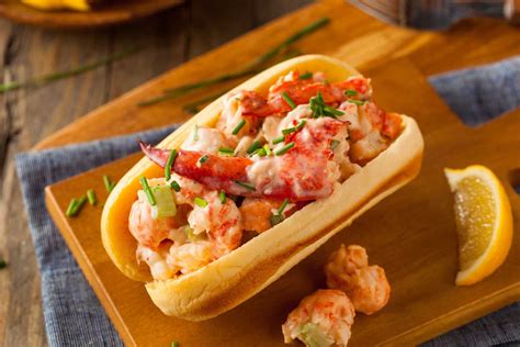 14 Places To Go For The Best Lobster in Maine | Rough Guides