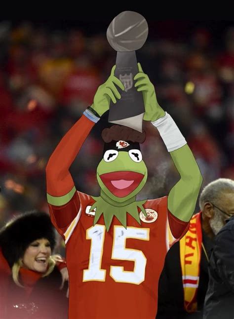 Upvote this wonderful picture of Kermit Mahomes and ill return the ...