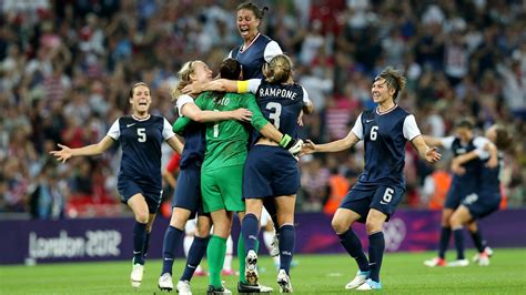 London 2012 Women's Olympic Soccer Final: U.S. Beats Japan 2-1 To Win ...