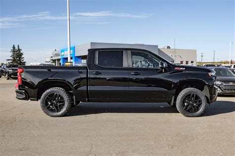 New 2020 Chevrolet Silverado 1500 RST | 2in Leveling Kit, 20 DAI Peak ...