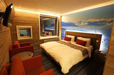 Best Svalbard Hotels & Budget Accommodation in Longyearbyen