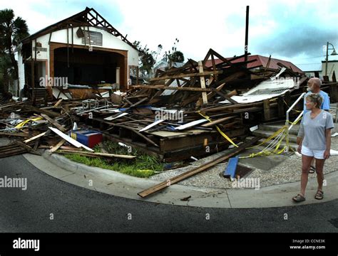 Hurricane jeanne damage hi-res stock photography and images - Alamy