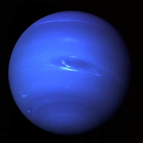 James Webb Space Telescope offers spectacular new picture of Neptune's rings — but Voyager got ...