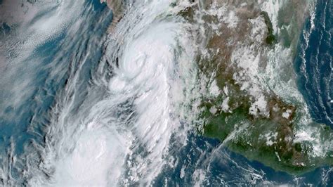 Residents, Tourists Prepare for Hurricane Lorena's Impacts in Mexico's Los Cabos Resort Area ...