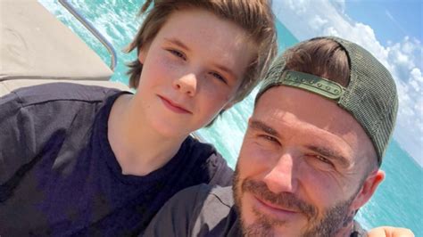 Cruz Beckham arrasa en Instagram con su nueva canción