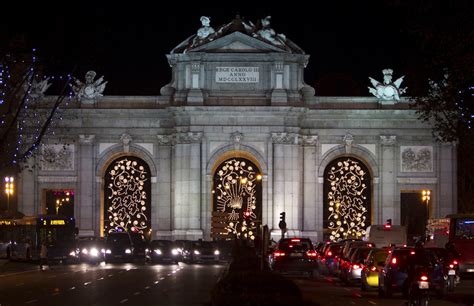 En fotos: el mundo se llena de luz y de color para recibir a la Navidad