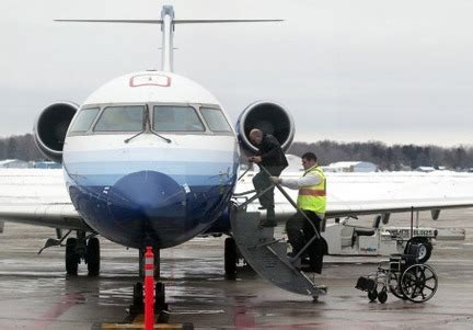 Frequent fliers say new flights make Muskegon County Airport worth ...