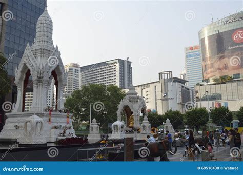 CentralWorld in Bangkok editorial stock photo. Image of french - 69510438