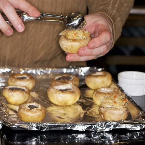 Cajun Crab Stuffed Mushrooms | REMCooks