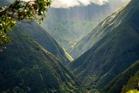 Best Hikes in Maui: 8 Trails to Add to Your Hawaii Bucket List ...