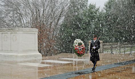 What happens if you try to touch the Tomb of the Unknown Soldier - We Are The Mighty