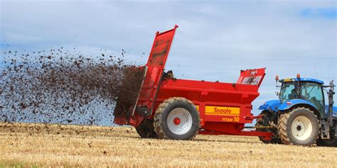 Titan 10, 12 Rear Discharge Muck Spreaders | Teagle