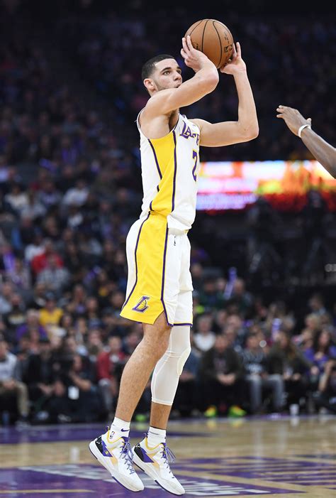 Fix Lonzo Ball’s Shot? Here’s the Blueprint - The New York Times