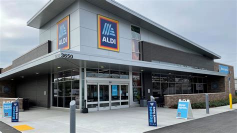 Aldi Hours - What Time Does Aldi Open And Close? [Updated 2023]