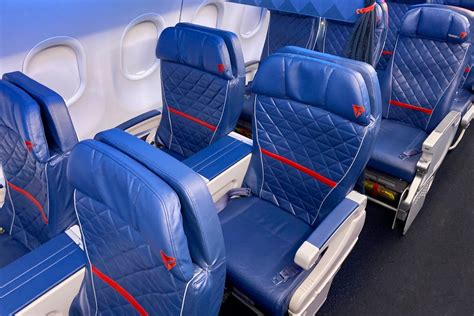 Delta extends first-class seat blocking through the holidays - The ...