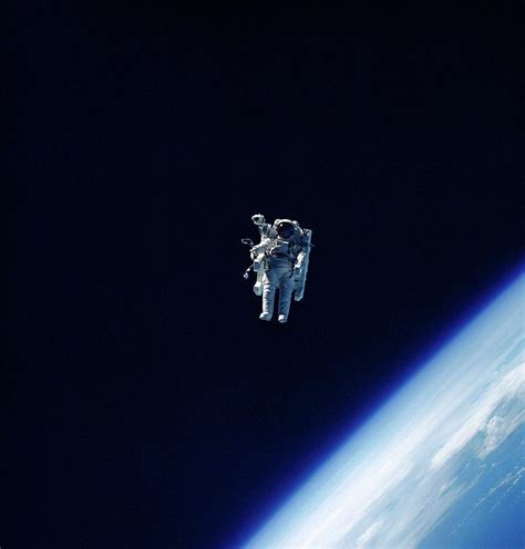 Manned Maneuvering Unit Space Walk Photograph by Nasa/science Photo Library