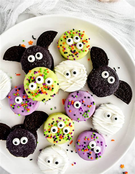 Halloween Chocolate Covered Oreos - Herbs & Flour