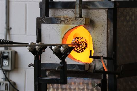 Artist Workshop: ﻿Glass Blowing – Wiregrass Museum of Art