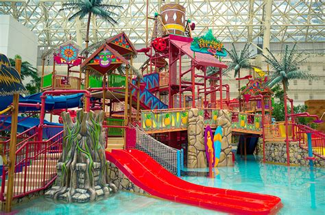 Paradise Island Waterpark - WhiteWater