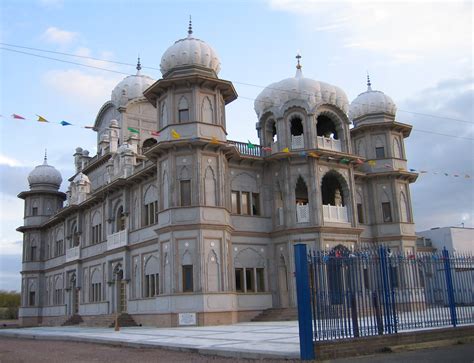 Guru Nanak Gurdwara | Very impressive building, located in B… | Robert | Flickr