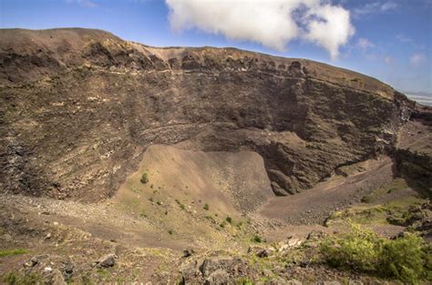 Mt Vesuvius 4x4 Tour From Sorrento Including Hike, Lunch And Wine Tasting: Triphobo