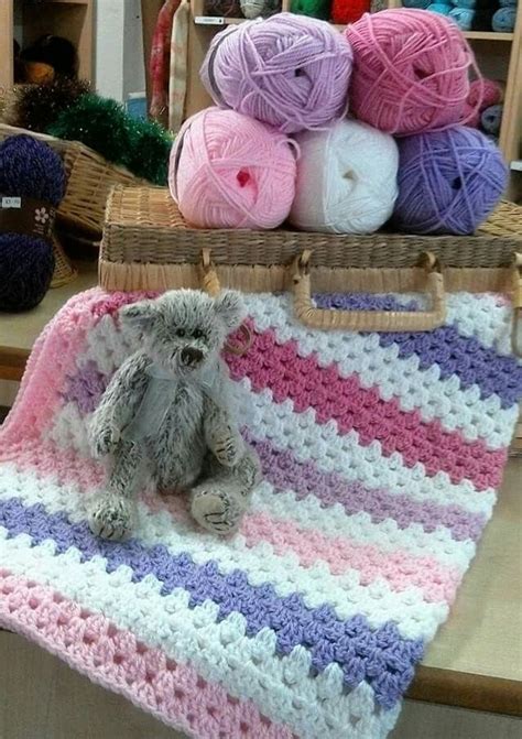 Granny stripe - Bella coco tutorial | Crochet patterns, Crochet projects, Granny stripe blanket