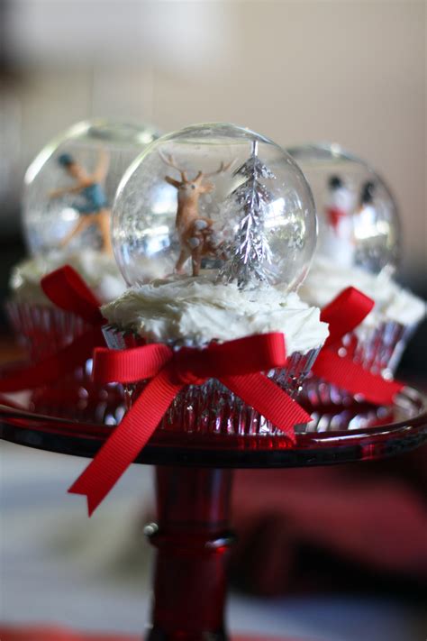 fudge ripple: snow globe cupcakes