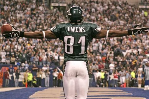 Former Eagle Terrell Owens earns HOF selection on the third try