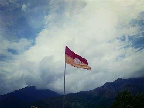 Sabaragamuwa University Flag | @ Sabaragamuwa University Gro… | Flickr