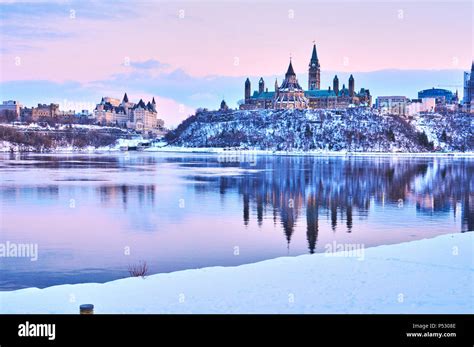 Ottawa winter hi-res stock photography and images - Alamy