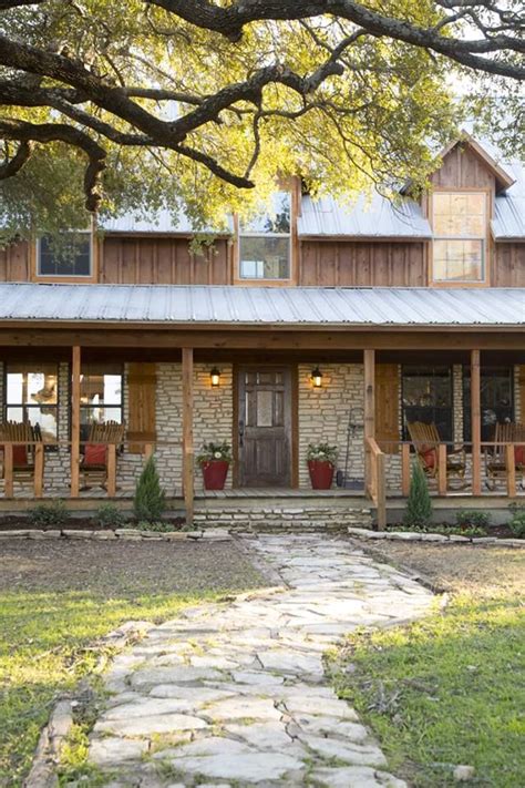 HGTV Fixer Upper | Home: Exterior | Pinterest