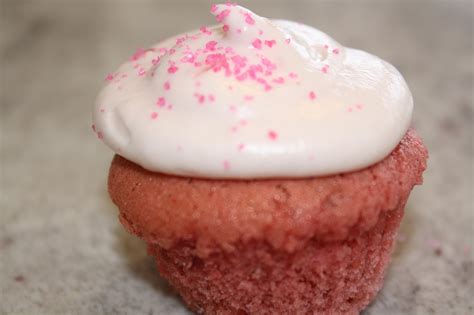 Gluten Free Strawberry Cupcakes - Kimberly's Gluten-Free Kitchen