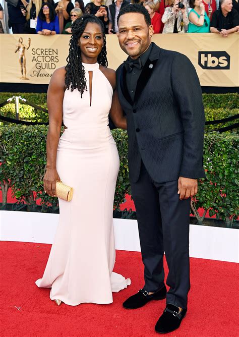 Anthony Anderson, Wife Attend 2017 SAG Awards After Calling Off Divorce