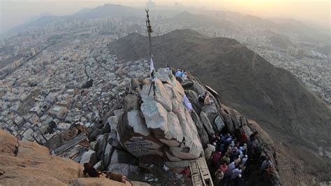 Mount Hira - A Mountaintop View of the Cave of Hira and Makkah - YouTube