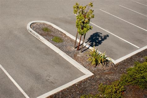 Commercial Parking Lot Curb Extruders | Limitless Paving & Concrete