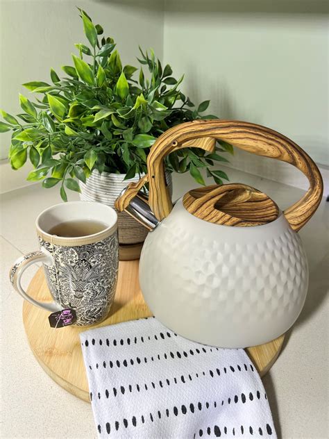 Whistling Kettle | The Nifty Pantry